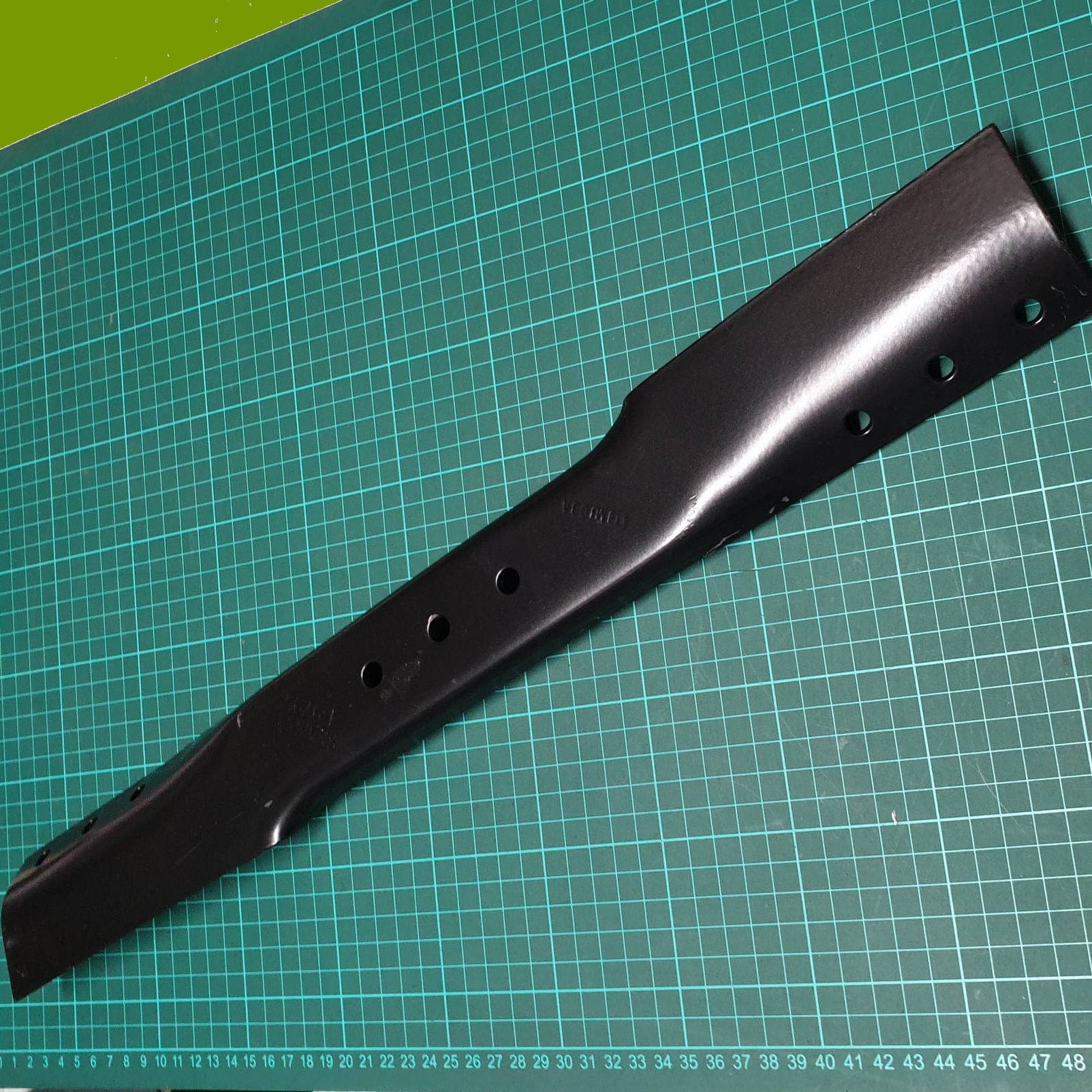 Modal Additional Images for Snapper Genuine Ride On Lawn Mower Blade, 21 Inch Air Lift 7019795, 7019795BZYP